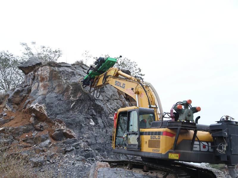 鋼筋混凝土劈裂機(jī) 鋼筋混凝土劈裂機(jī)